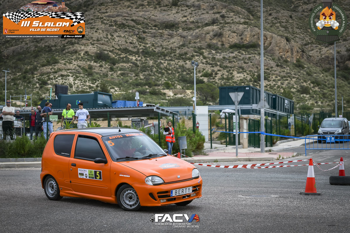 Fiat Seicento naranja