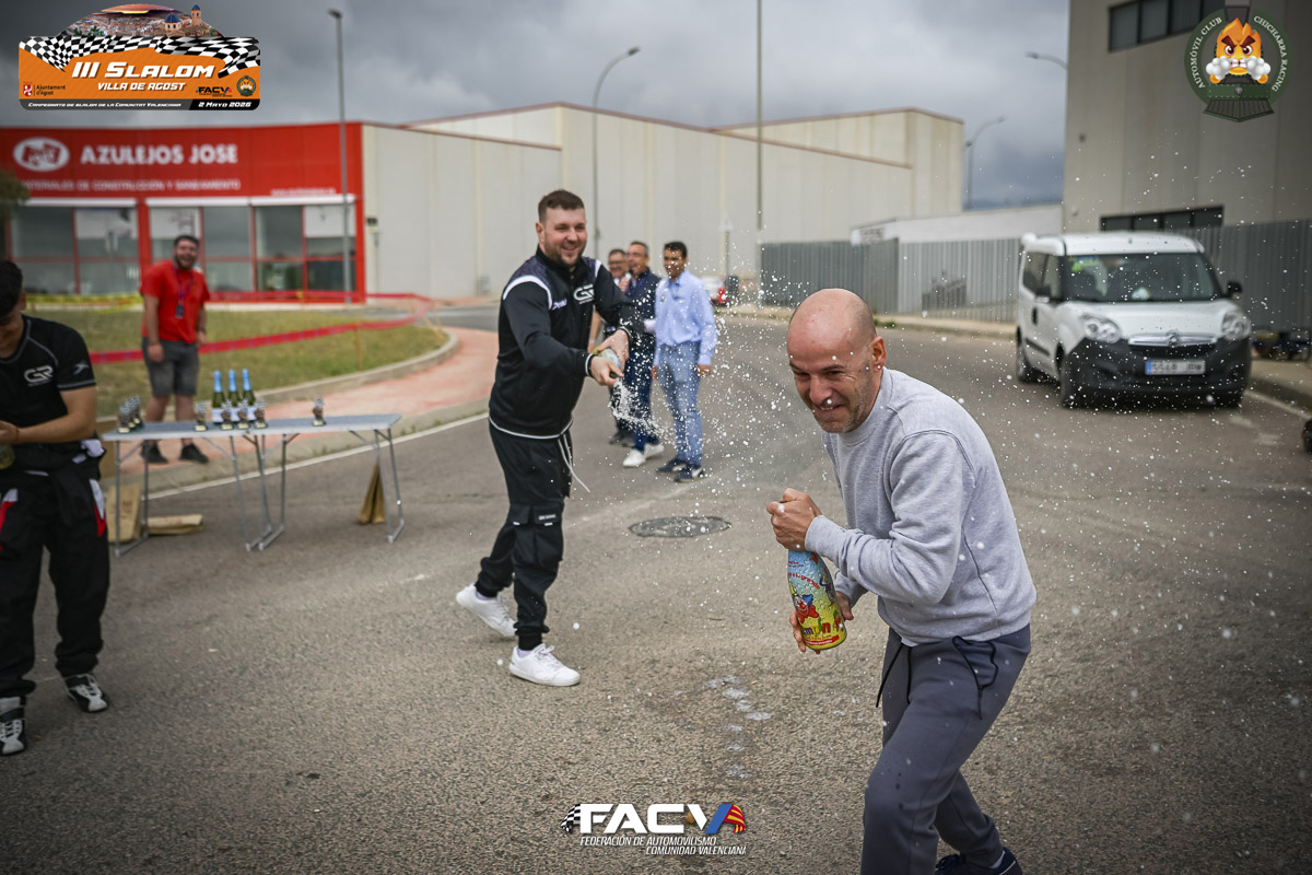 Celebración con champagne